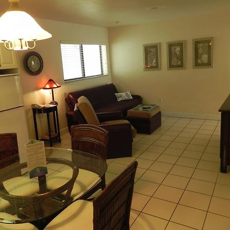 Windjammer Resort And Beach Club Lauderdale-by-the-Sea Exterior photo