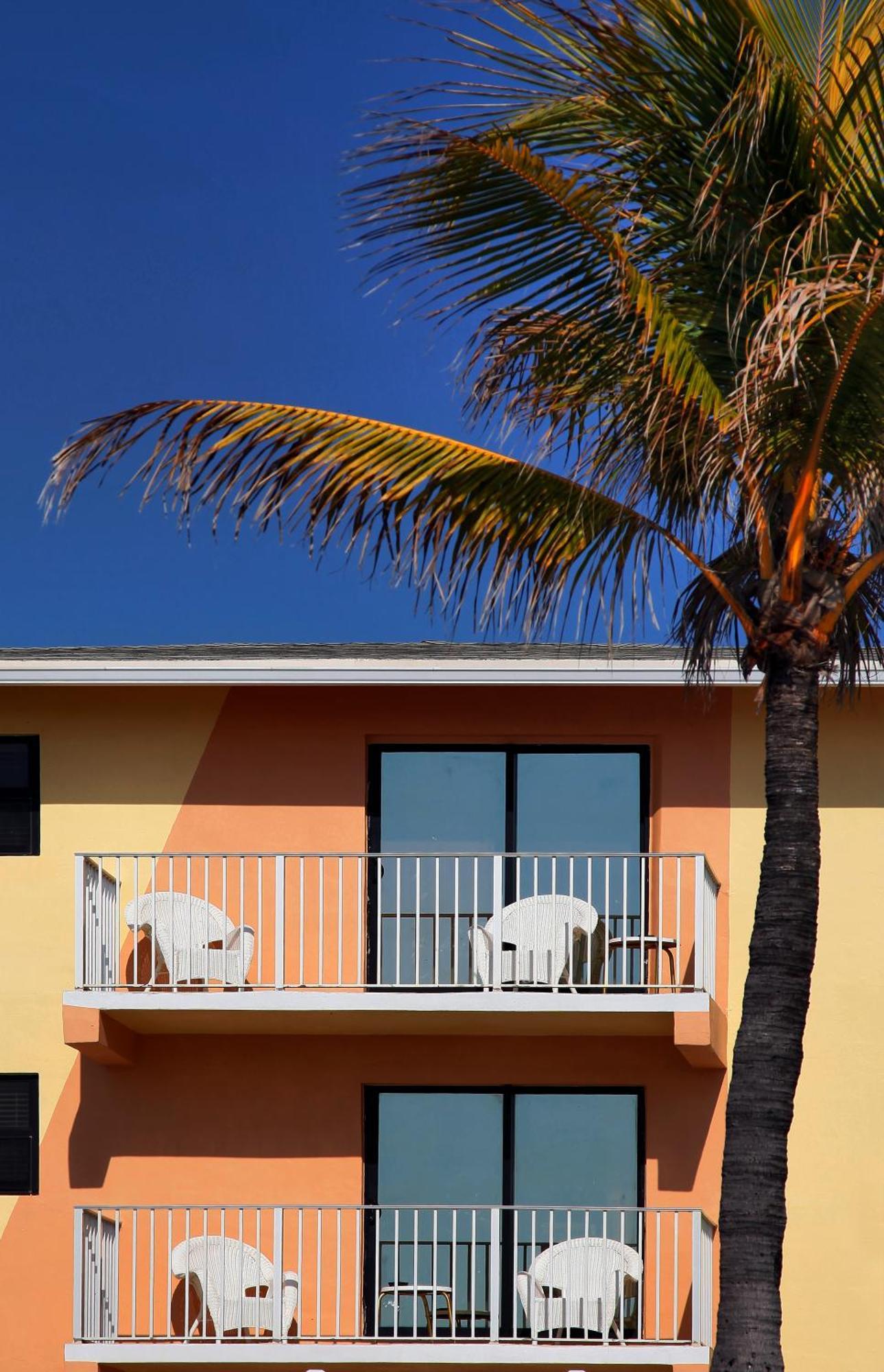 Windjammer Resort And Beach Club Lauderdale-by-the-Sea Exterior photo
