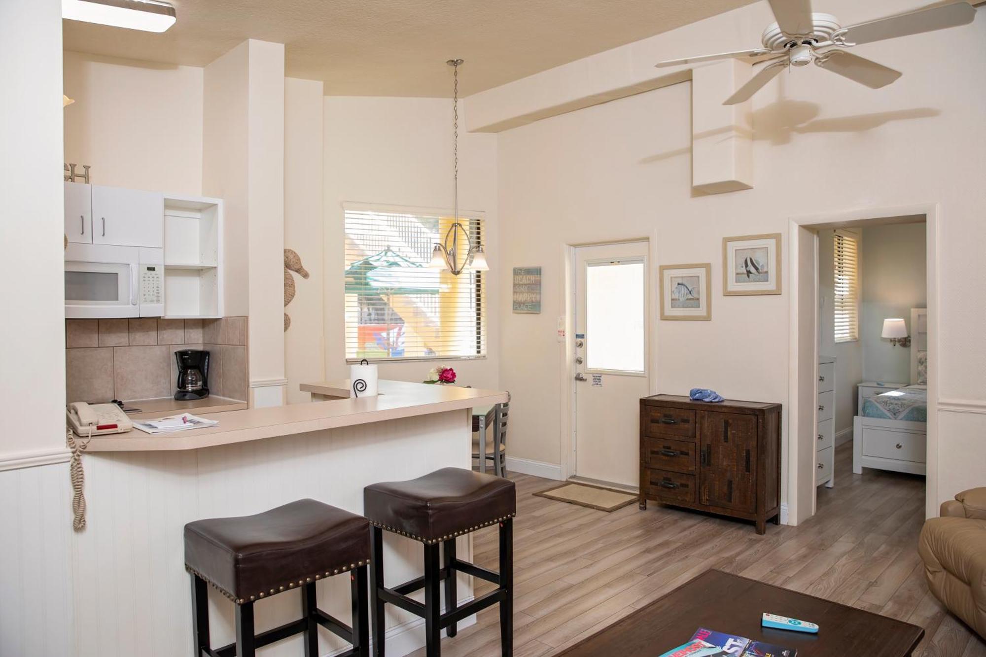 Windjammer Resort And Beach Club Lauderdale-by-the-Sea Room photo